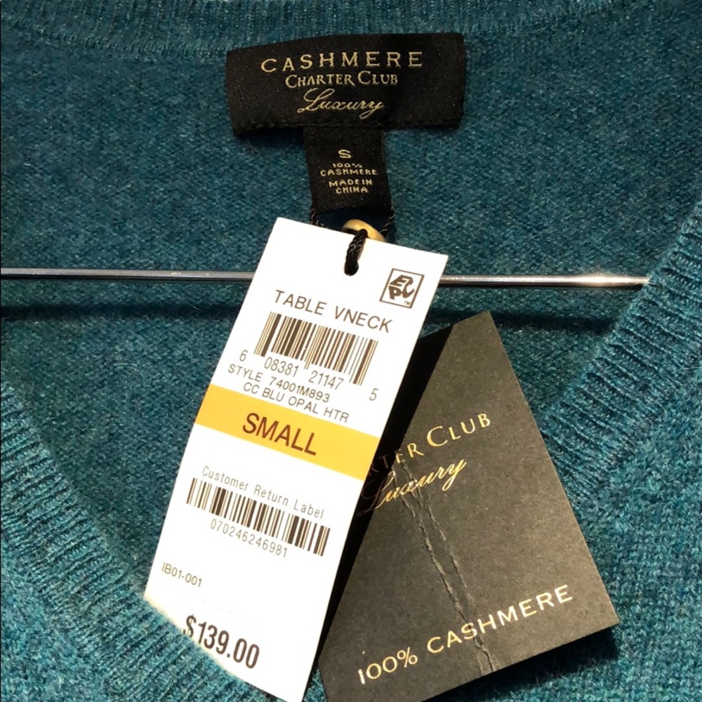 100% cashmere sweater new with tags! - Picture 3 of 4